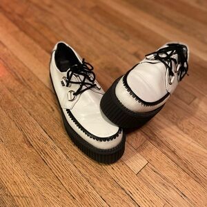 Vintage TUK White and Black Lace-Up Shoes